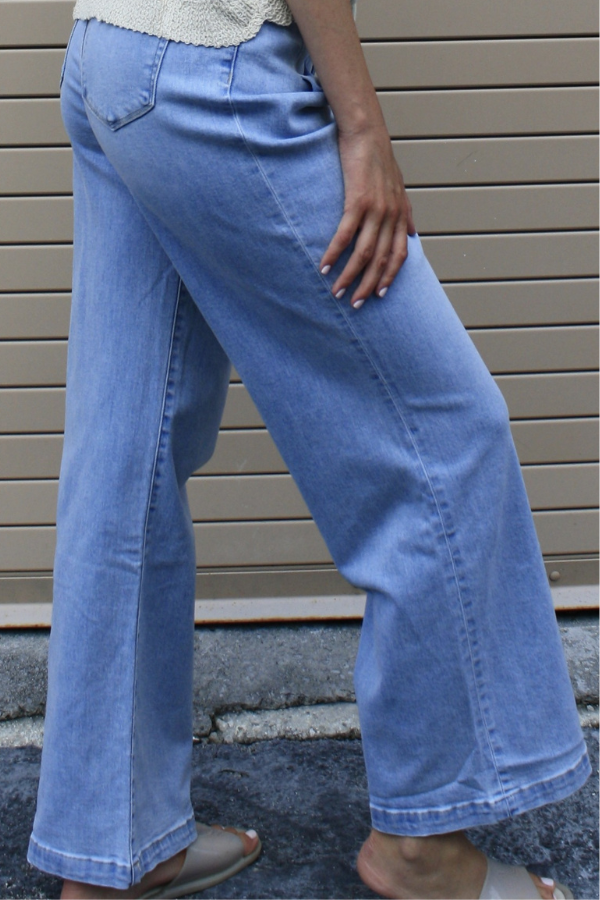 The Pleated Slack Drawstring Jean