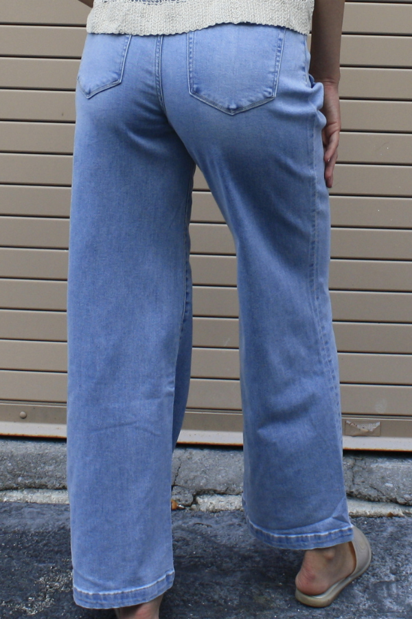 The Pleated Slack Drawstring Jean