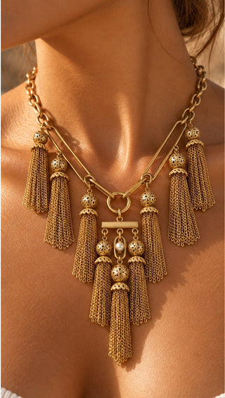 The Elle Vintage Drop Chains Big Necklace – worn on model